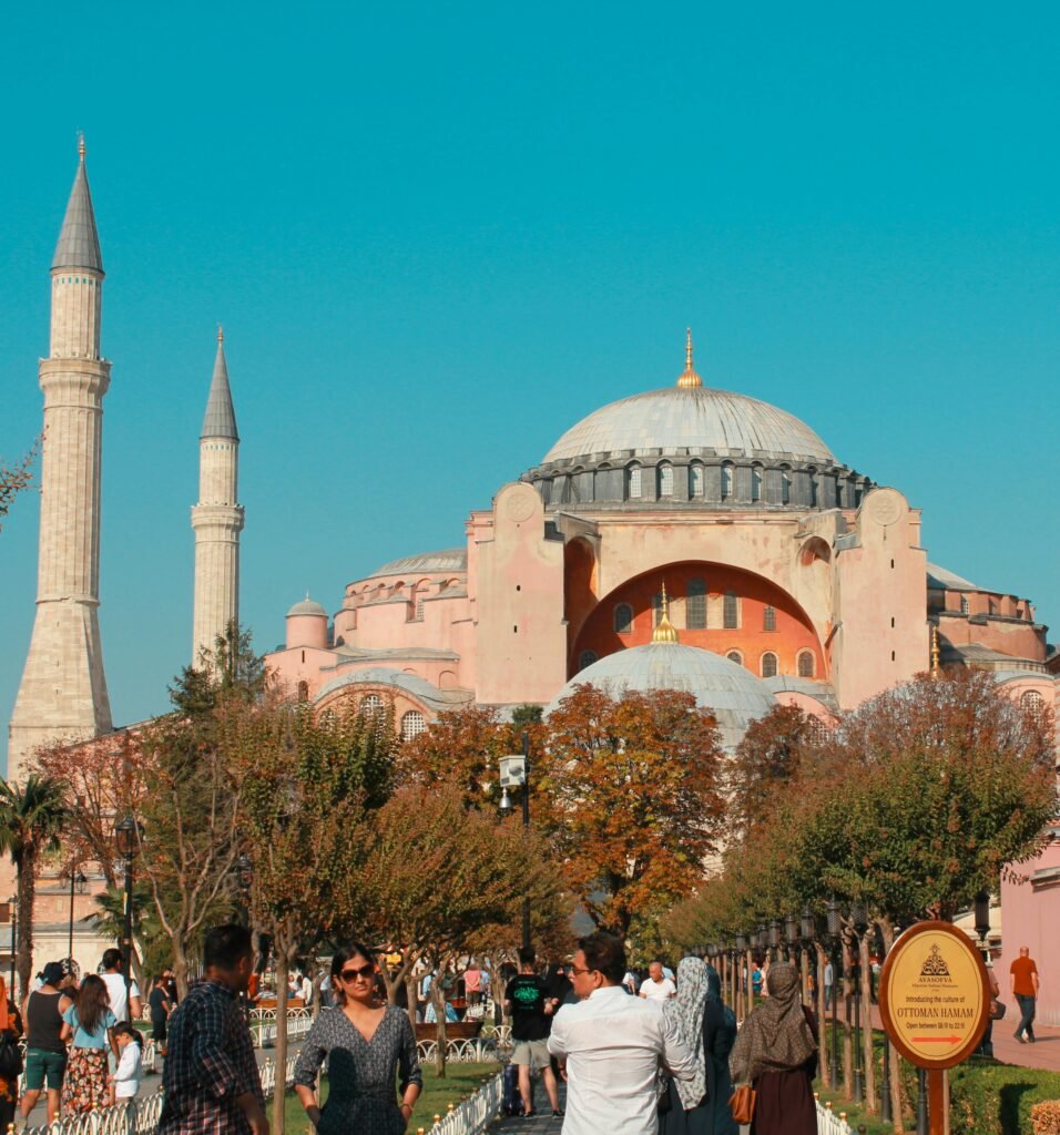 amin zeinali tvrtndlsn8u unsplash